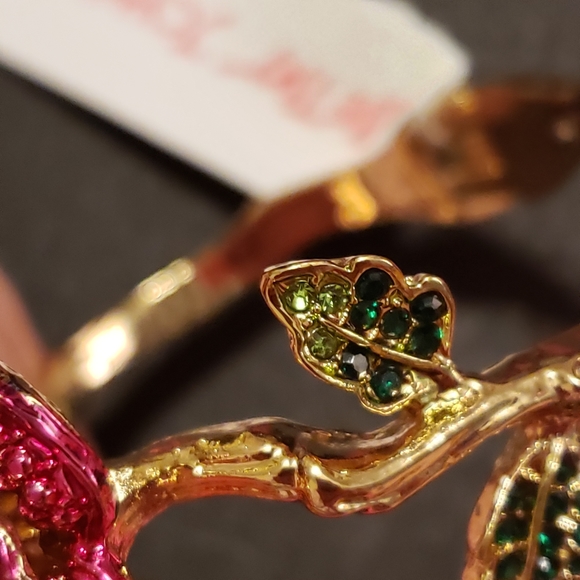 Betsey Johnson Bracelet - Picture 13 of 16